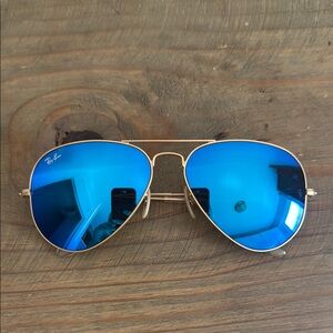 Ray-Ban Aviator Sunglasses with Blue Lenses and Gold Frame